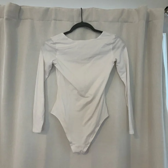 everlane supima cotton square neck bodysuit - Picture 3 of 4